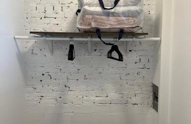 Beautiful Bungalow on Main - Foto 17