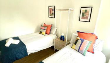 Los Sastres - Photo 3