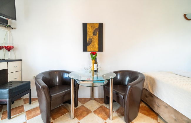 Apartments Vukovic - Photo 10