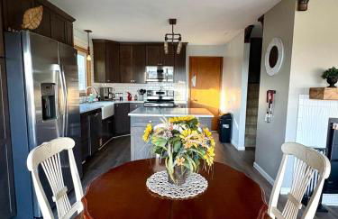 Haven @ the Lake | Hot Tub | Fire Pit| Fireplace - Foto 32