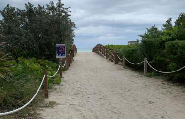 Dream Studio on the Beach - Photo 21