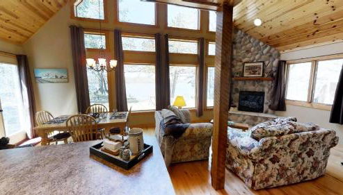 Lakefront Hideaway - Foto 2