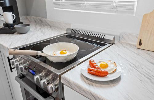 Charming Studio Stay in Vibrant Highlands Area - Foto 16