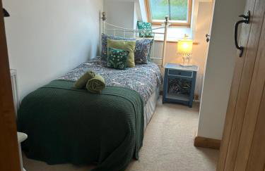 Luxury Three Bedroom Barn Conversion in Devon - Photo 31