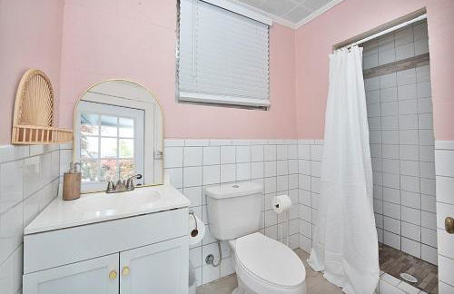 Lake Hickory Trio 1 BR Pink Unit - Foto 14