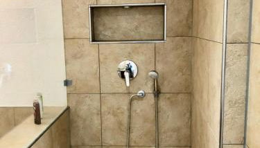 # PREMIUM # Monteur-Paradies Baden - Foto 5, Shower