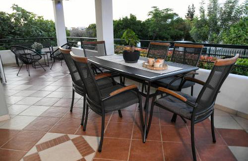 Corinthian Green Villa - Photo 45