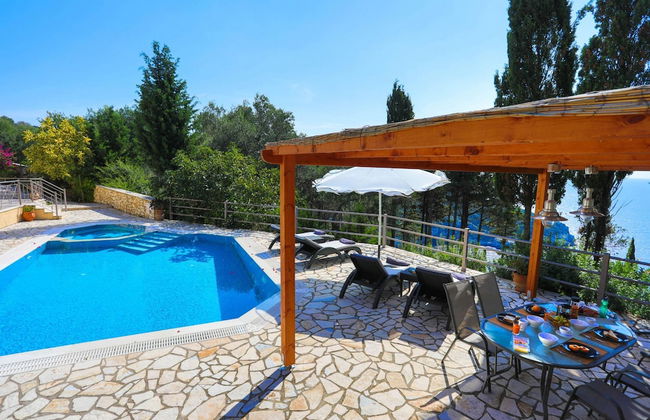 Villa Aloni in Paxi With 2 Bedrooms and 3 Bathrooms - Photo 6