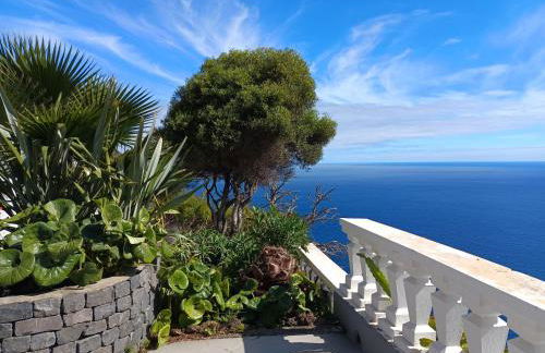Private Oceanfront Cottage with 180 degree Sea View, 100 m Terrace - Foto 14