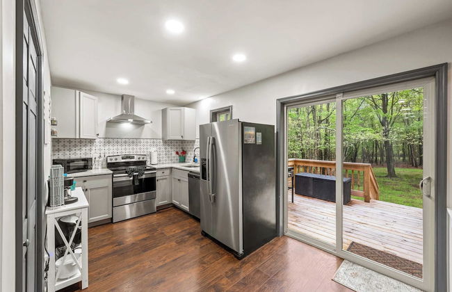 The Tranquil Trails by Avantstay Lake Access, Deck, Fireplace - Foto 18