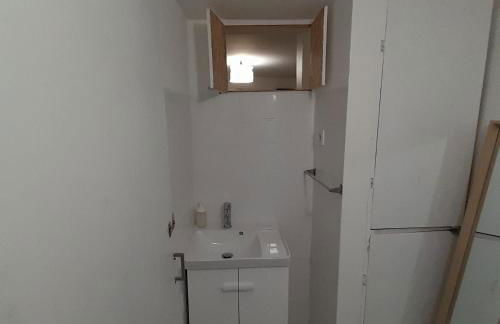 Chiado Carmo Sunny Lodge - Photo 21