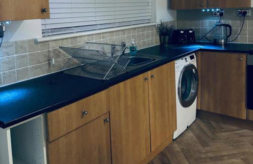 House - Sleeps 6 Hot-tub & Free Parking - Foto 8