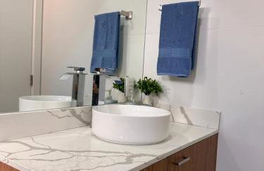 Apartamento moderno, a 200 metros da praia com pátio,piscina e churrasqueira privativa 2 vagas de garagem - Foto 12