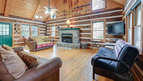 Fire Pit and Porch Rustic Retreat in North Carolina - Foto 1