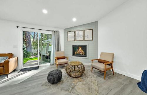 HUGE Modern Family Home- Modern, Fully Stocked, Weekly Savings - Foto 1