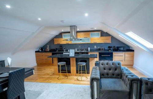 Spacious Two Bed Central Sunniside Penthouse Apartment - Foto 15