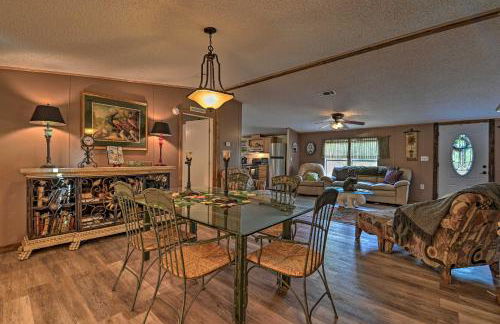 13 Mi to Silver Springs Pet Friendly Getaway! - Photo 1