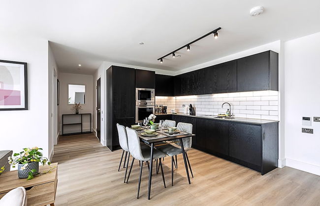 Contemporary Two Bedroom Apartment - Foto 12