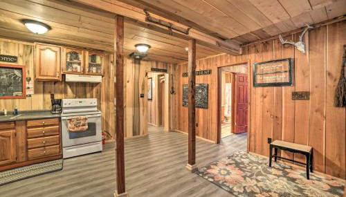 Remote Kentucky Cabin with Fire Pit and 2 Ponds - Foto 5