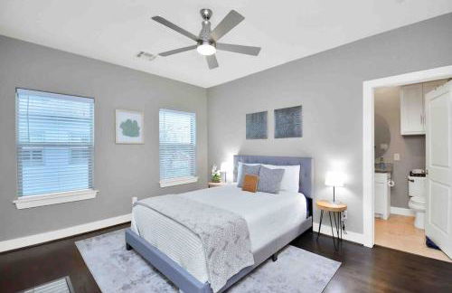 Rooftop Terrace Home with Garage Parking 10 minutes from NRG Stadium and Medical CTR - Foto 8