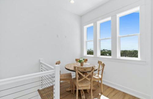 Beach House with Private Pool - Elevated Escape by Panhandle Getaways - Foto 56