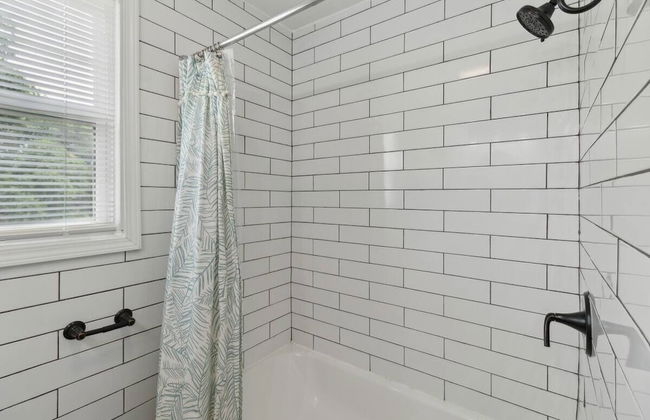 Chic Retreat Near Airport & Downtown Nashville by RedAwning - Photo 19