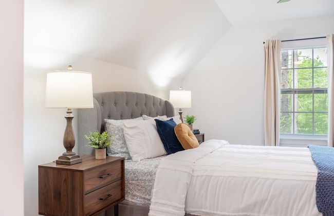 Luxuriously Lakeside by Avantstay Lakefront Retreat w Game Room - Foto 35