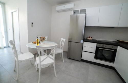 VILLA PONENTE - Beach & Jacuzzi - Foto 14