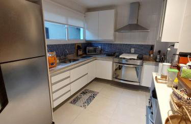 Casa alto padrão na Ferradura em condomínio com piscina privativa - Foto 6