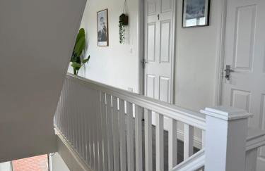 ResiLets - Berwick House - Large 4 Bed Townhouse - Contractor stays - Foto 11