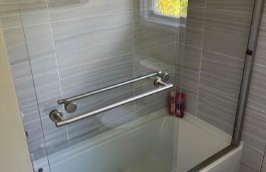 Spacious and tranquil 5br house in charming East Stroudsburg w game room, pets allowed - Foto 41