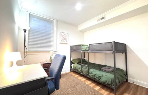 Entire 4 bedroom familyfriendly basement apartment, MetroWalk - Foto 9