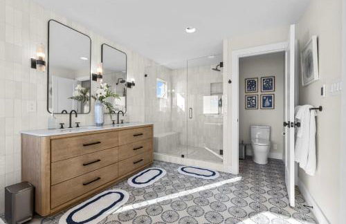 Experience the Pinnacle of Coastal Living at Harbour House - Foto 34