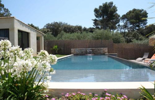 Slpendid villa with heated pool and Jacuzzi for 12 people in Saint-chamas - Foto 2