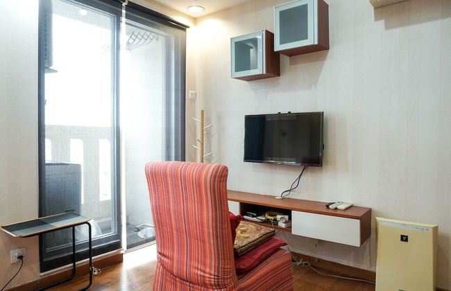 Cozy and Modern Studio Apartment at Belmont Residence Puri - Foto 6