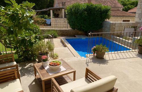 Heritage house Dvor - Photo 4