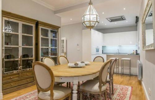 Amplio y Confortable en el Casco Viejo con Parking Privado - Foto 17