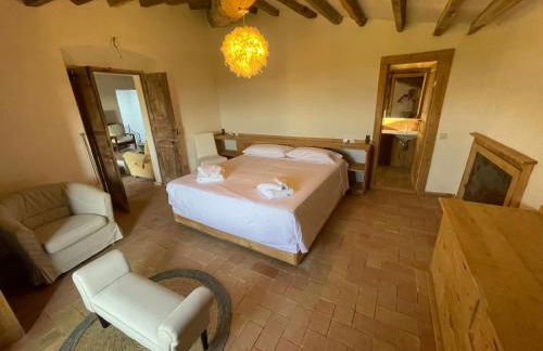 CASA RURAL DE ENSUEÑO EN CANTALLOPS CON 9 HABITACIONES DOBLES CON BAÑOS PRIVADOS Y PISCINA DE 20M x 2,70M - Foto 30