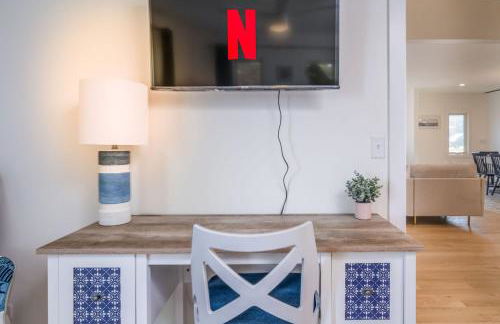 The Blue Sapphire 3BR 3BA Luxury Lakefront Home on Mineola Bay Stunning Views on Chain O Lakes - Photo 49