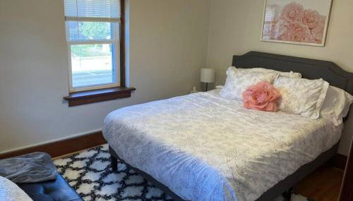 The Parsonage of Marshall-4BR 2BA Entire House - Foto 4