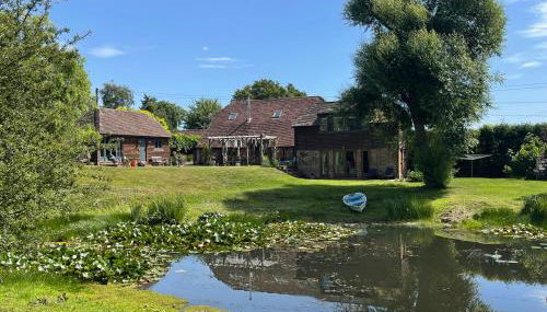 The Barn cottage with hot tub overlooking the lake - Foto 4, Garden
