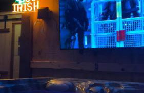 Large Five Bedroom house with outdoor patio with Jacuzzi and television! - Foto 26