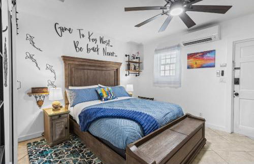 Prime Downtown Key West Spot - The Cozy Little Cottage - Photo 1