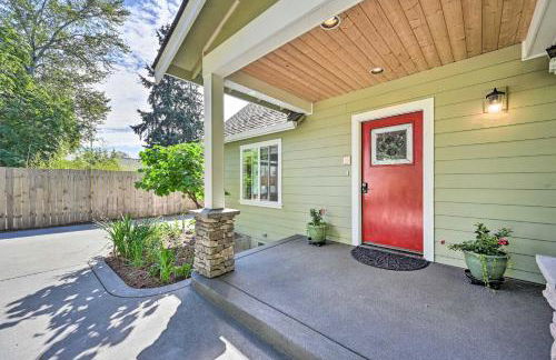 Near I-405 and 1 Mi to Dtwn! Kirkland Family Home - Foto 3