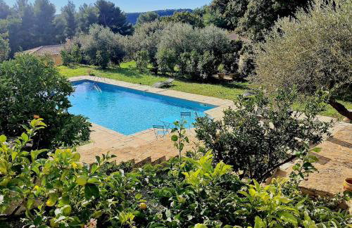 Maison de Caractère située au coeur des domaines viticoles de BANDOL - Foto 1