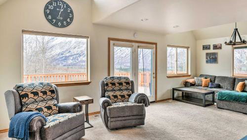 Alaskan Mountain Gem with Private Hot Tub and Gym! - Foto 4