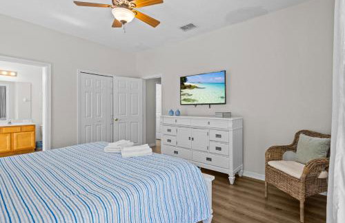Family Nest 4-Bedroom Home Near Disney World - Photo 24