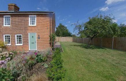 Fully Refurbished 3 bed Victorian Cottage in Tolleshunt D'Arcy - Foto 3