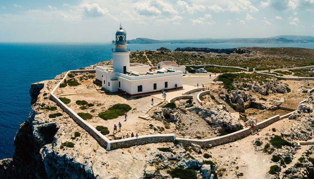 Paseo en barco por las calas del norte de Menorca - Foto 2