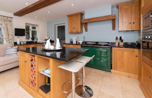 Luxurious Country House with Cinema Games Room - Pass the Keys - Photo 26